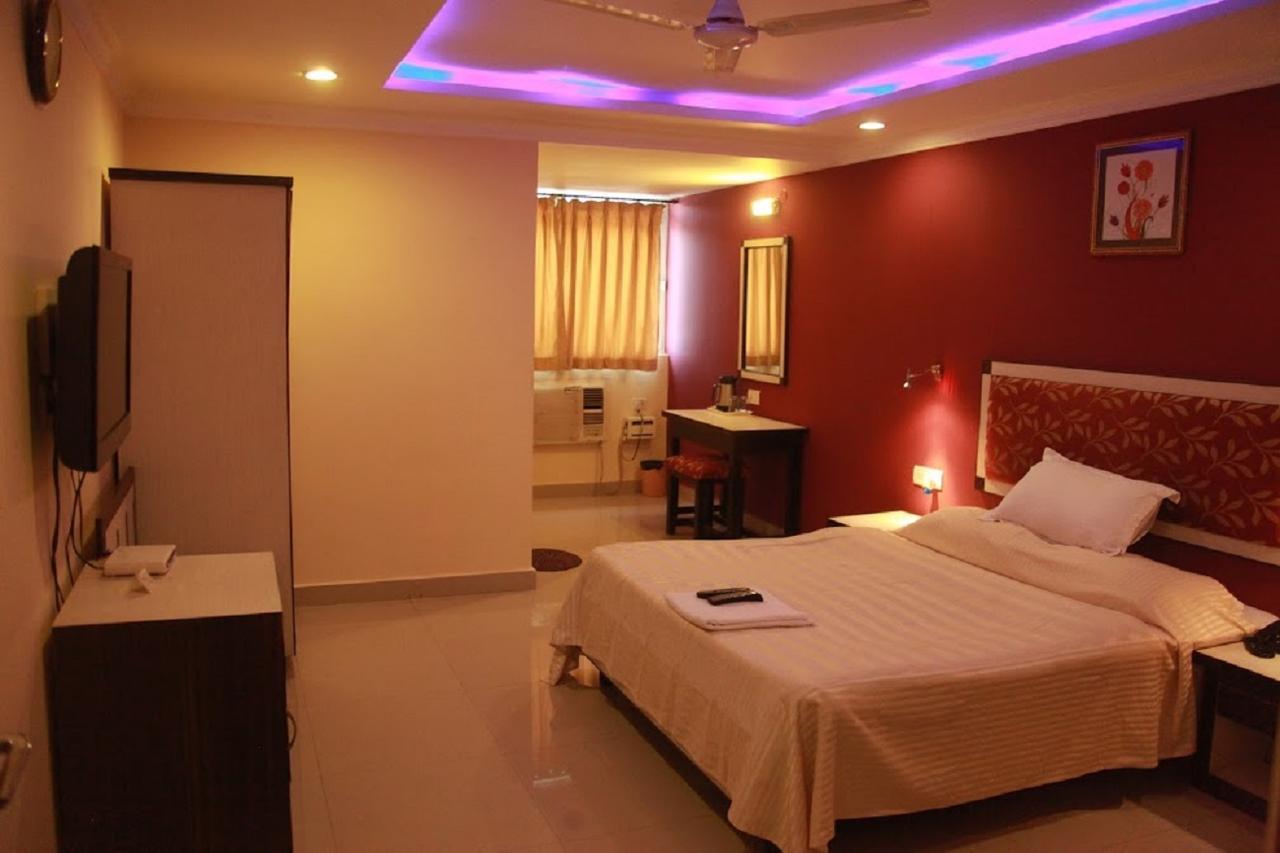 Hotel Parklane Hyderabad Exterior photo