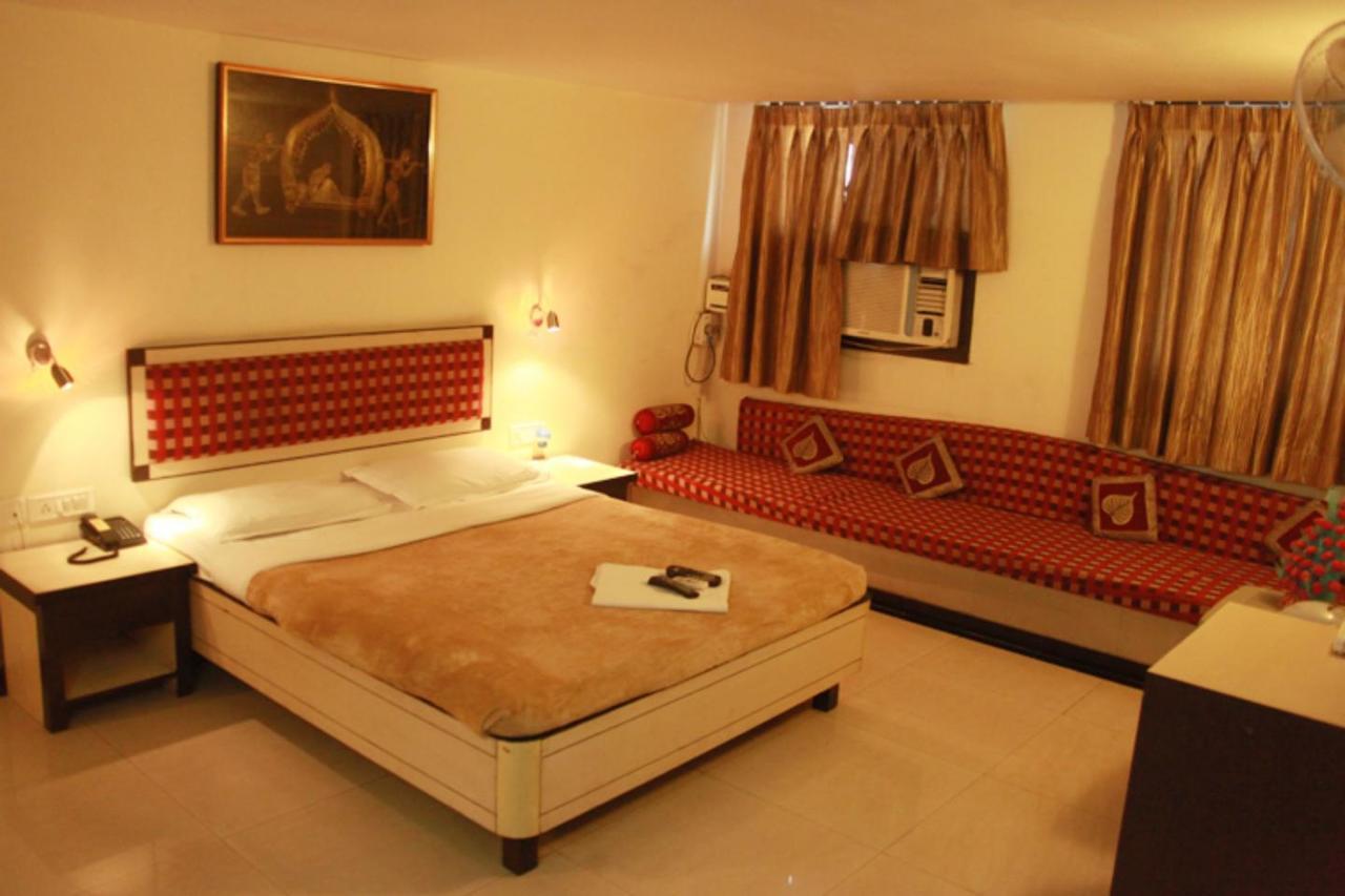 Hotel Parklane Hyderabad Exterior photo